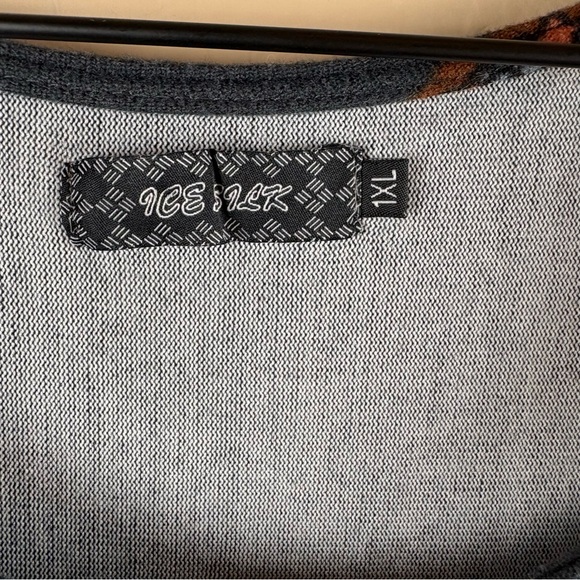 2 Ice Silk Dresses Red Black Handkerchief Bandana Print & Gray Floral 1X Bundle - Picture 15 of 16